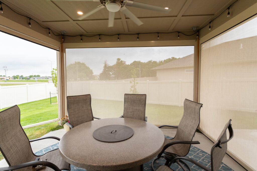 Magnatrack Retractable Screens System
