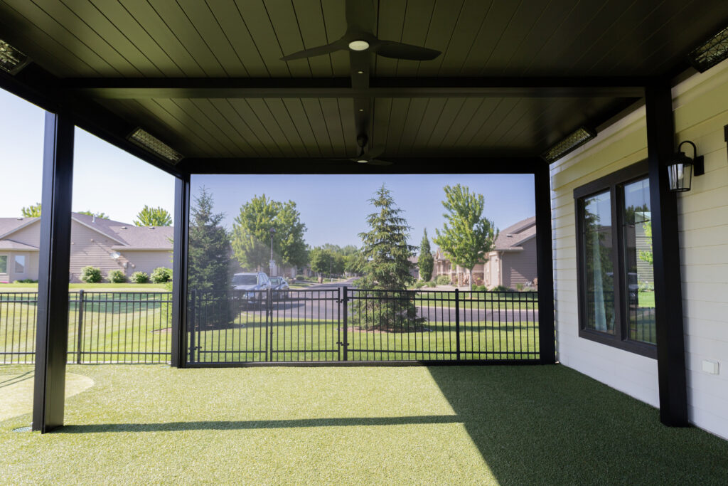 MagnaTrack Retractable Screens integrated in a pergola