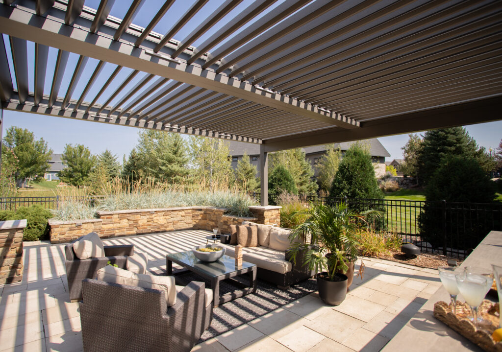 louvered aluminum pergola