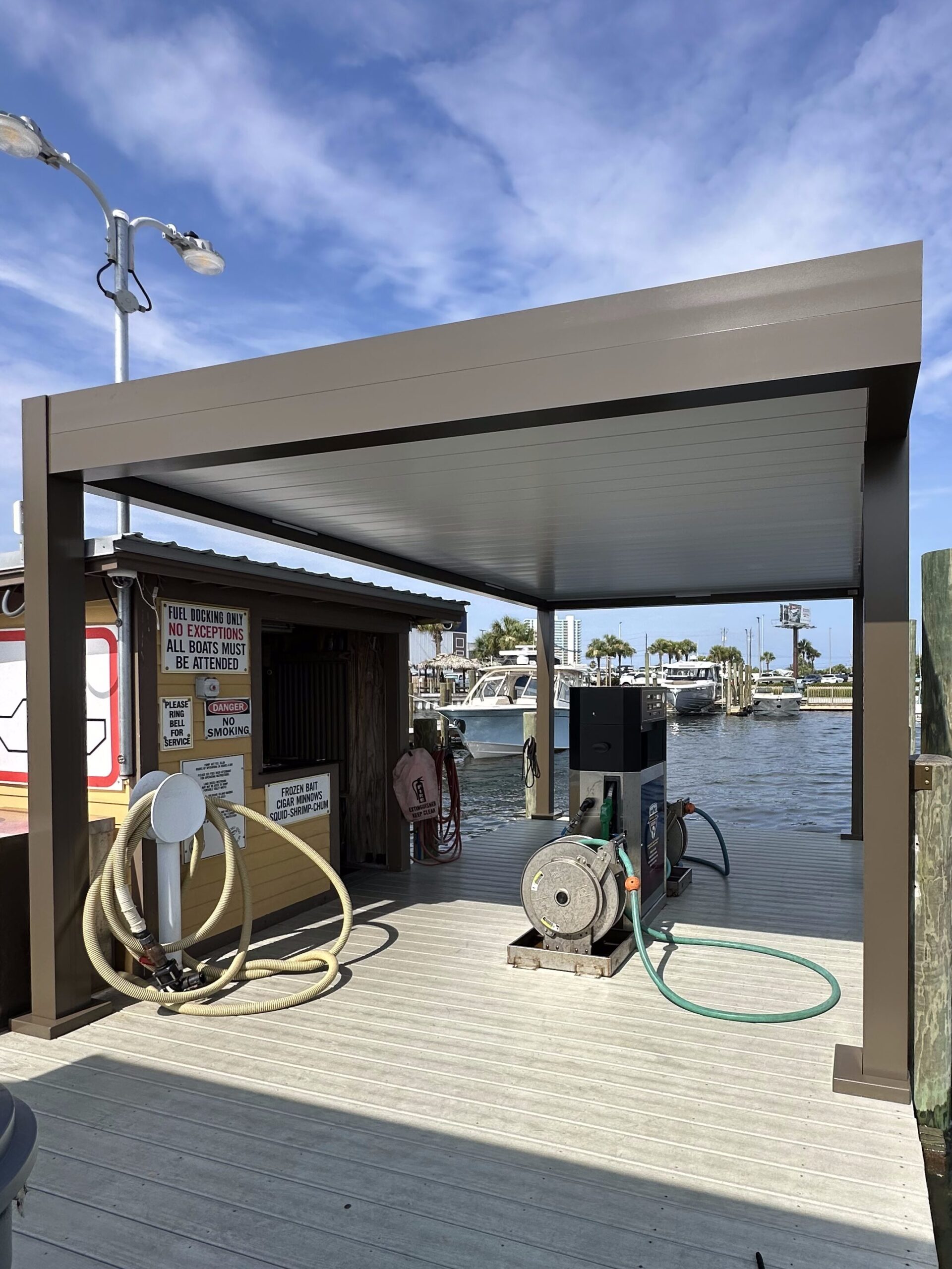 R-BLADE louvered pergola in Panama City Beach, Florida
