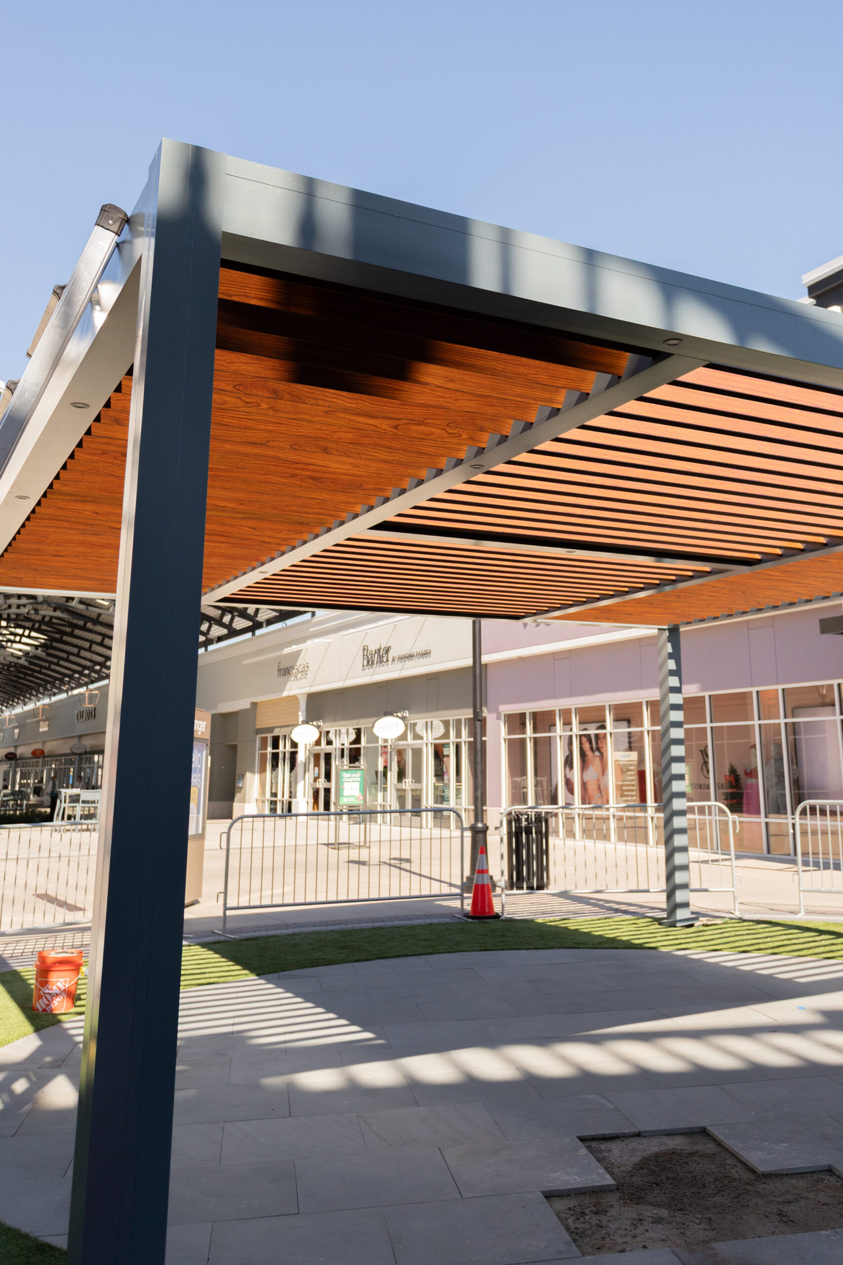 custom aluminum pergola in North Charleston, South Carolina