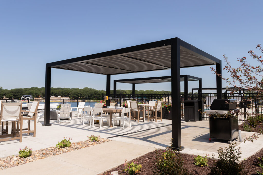 custom aluminum pergola for commercial patio
