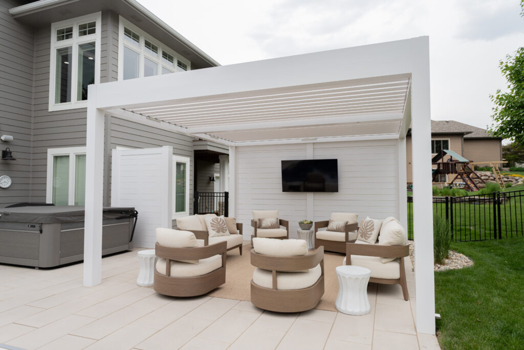 pergola with privacy wall for better outdoor living space design